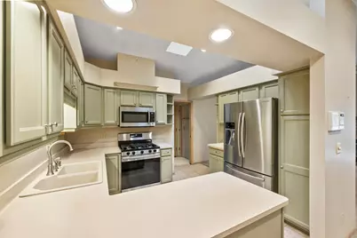 N81W13139  Country Terrace Ln, Menomonee Falls, WI 53051 - Photo 11