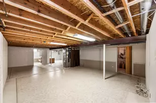 N81W13139 Country Terrace Ln, Menomonee Falls, WI 53051 - Photo 31