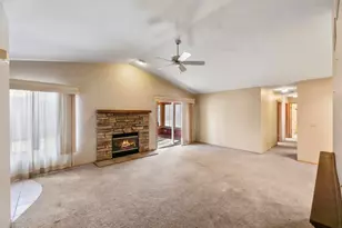 N81W13139 Country Terrace Ln, Menomonee Falls, WI 53051 - Photo 5