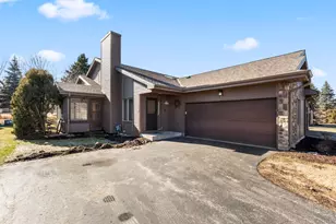 N81W13139 Country Terrace Ln, Menomonee Falls, WI 53051 - Photo 1