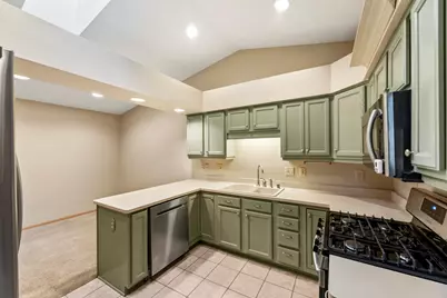 N81W13139  Country Terrace Ln, Menomonee Falls, WI 53051 - Photo 9