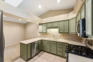 N81W13139 Country Terrace Ln, Menomonee Falls, WI 53051 - Photo 9