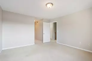 2422 Fox River Pkwy, Waukesha, WI 53189 - Photo 15