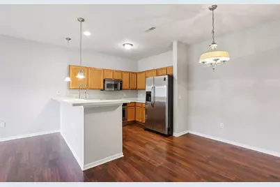 2422  Fox River Pkwy #I, Waukesha, WI 53189 - Photo 7