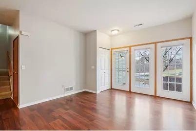 2422  Fox River Pkwy #I, Waukesha, WI 53189 - Photo 5