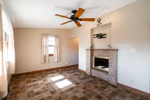 11027 W Derby Ave, Wauwatosa, WI 53225 - Photo 27