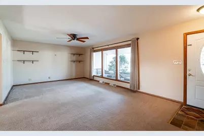 11027 W Derby Ave, Wauwatosa, WI 53225 - Photo 7