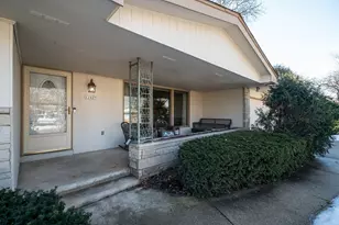 11027 W Derby Ave, Wauwatosa, WI 53225 - Photo 5