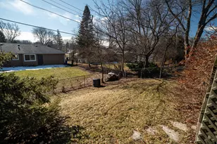 11027 W Derby Ave, Wauwatosa, WI 53225 - Photo 35