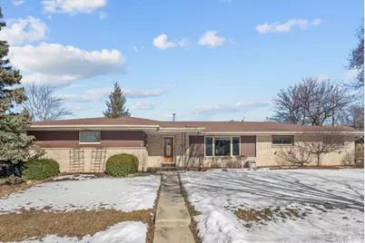 7128 W Kinnickinnic River Park, West Allis, WI 53219 - Photo 35