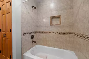 7128 W Kinnickinnic River Pkwy, West Allis, WI 53219 - Photo 23