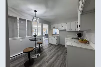 309  Cheviot Chase - #5, Waukesha, WI 53186 - Photo 5