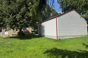 113 Coolidge Ave, Waukesha, WI 53186 - Photo 5