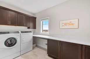 3750 W Pine View Ct, Mequon, WI 53097 - Photo 43