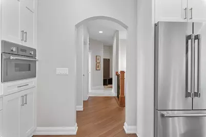 3750 W Pine View Ct, Mequon, WI 53097 - Photo 17