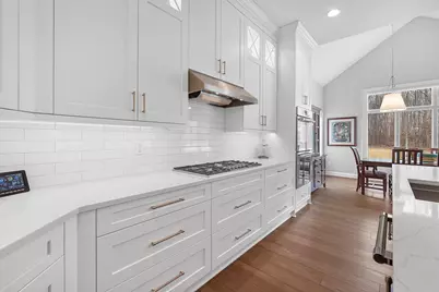 3750 W Pine View Ct, Mequon, WI 53097 - Photo 15