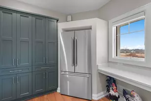 3750 W Pine View Ct, Mequon, WI 53097 - Photo 19