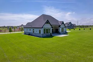 3750 W Pine View Ct, Mequon, WI 53097 - Photo 67