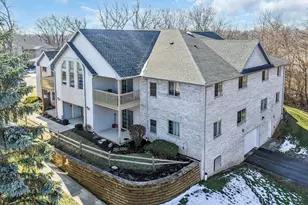 9342 W Loomis Rd, Franklin, WI 53132 - Photo 5