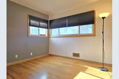 7710 N Edgeworth Dr, Milwaukee, WI 53223 - Photo 23