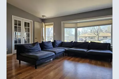 7710 N Edgeworth Dr, Milwaukee, WI 53223 - Photo 17