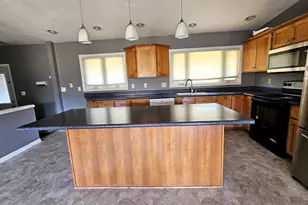 7710 N Edgeworth Dr, Milwaukee, WI 53223 - Photo 9