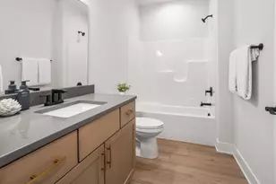 N28W25285 Madeline Blvd, Pewaukee, WI 53072 - Photo 23