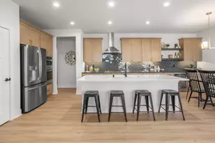 N28W25285 Madeline Blvd, Pewaukee, WI 53072 - Photo 7