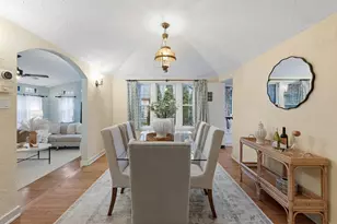 1031 E Circle Dr, Whitefish Bay, WI 53217 - Photo 15