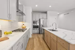 N28W25285 Parkway Ridge Circle, Pewaukee, WI 53072 - Photo 5