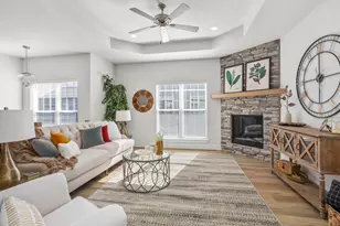 N28W25285 Parkway Ridge Circle, Pewaukee, WI 53072 - Photo 9