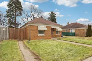 245 Island Ave, Racine, WI 53405 - Photo 5