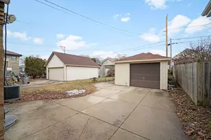 2912 S 45th St, Milwaukee, WI 53219 - Photo 21