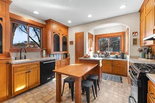 3202 S Pine Ave, Milwaukee, WI 53207 - Photo 11