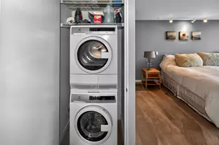 929 N Astor St, Milwaukee, WI 53202 - Photo 19