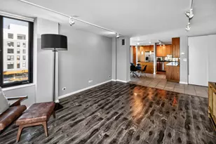 929 N Astor St, Milwaukee, WI 53202 - Photo 15