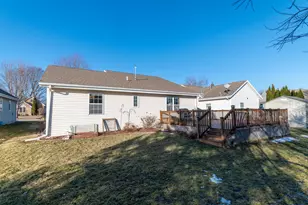 1426 Goldenrod Cir, West Bend, WI 53095 - Photo 5