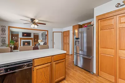 7101 S Countryside Dr, Franklin, WI 53132 - Photo 11