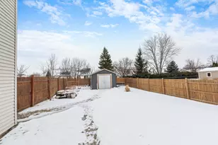 7101 S Countryside Dr, Franklin, WI 53132 - Photo 31