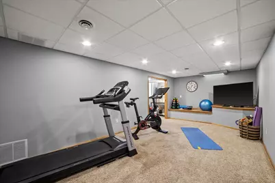 7277 S Dover Hill Ct, Franklin, WI 53132 - Photo 39