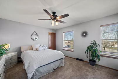 7277 S Dover Hill Ct, Franklin, WI 53132 - Photo 23