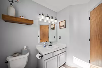 7277 S Dover Hill Ct, Franklin, WI 53132 - Photo 21