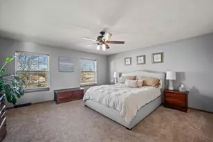 7277 S Dover Hill Ct, Franklin, WI 53132 - Photo 17