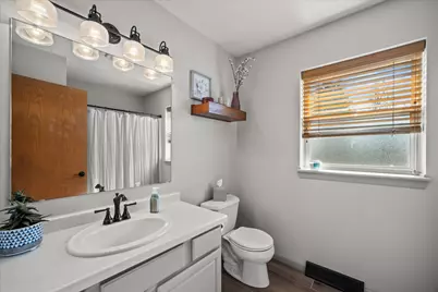 7277 S Dover Hill Ct, Franklin, WI 53132 - Photo 29