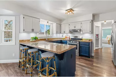 12272 W Morgan Oak Dr, Greenfield, WI 53228 - Photo 11