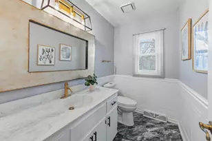 12272 W Morgan Oak Dr, Greenfield, WI 53228 - Photo 19