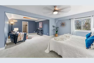 12272 W Morgan Oak Dr, Greenfield, WI 53228 - Photo 33