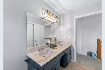 12272 W Morgan Oak Dr, Greenfield, WI 53228 - Photo 51