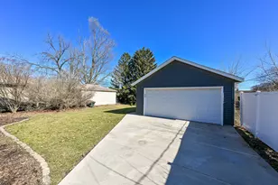 508 N 112th St, Wauwatosa, WI 53226 - Photo 17