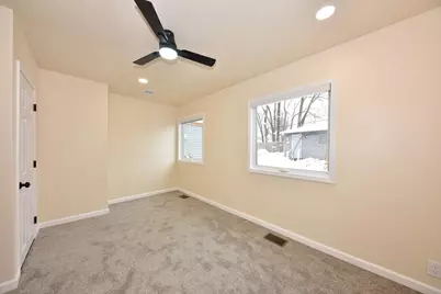 8105 W Townsend St, Milwaukee, WI 53222 - Photo 23